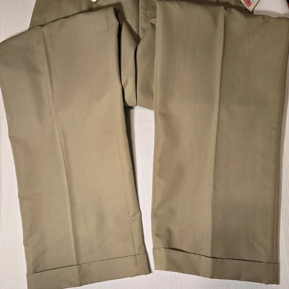 Turnbury Casual Dress Khaki Pants Pleated Cuff Men's 34 x 32 NEW w/Tag